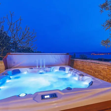 Faszinierendes Nur 500 Meter Zum Mit Meerblick, Whirlpool, Grill