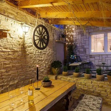 Semesterbostad Faszinierendes Nur 500 Meter Zum Mit Meerblick, Whirlpool, Grill Dramalj