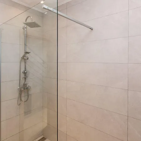 Semesterbostad Faszinierendes Nur 500 Meter Zum Mit Meerblick, Whirlpool, Grill