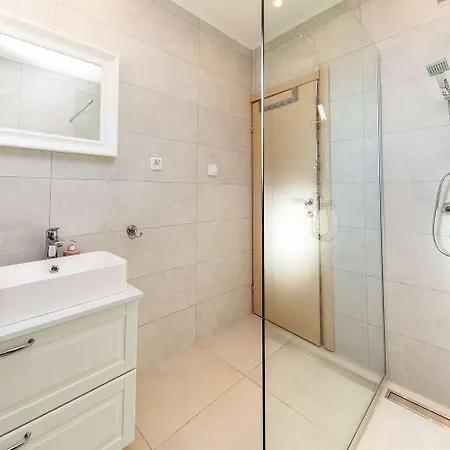 Faszinierendes Nur 500 Meter Zum Mit Meerblick, Whirlpool, Grill *