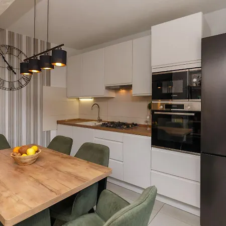 Faszinierendes Nur 500 Meter Zum Mit Meerblick, Whirlpool, Grill * Dramalj