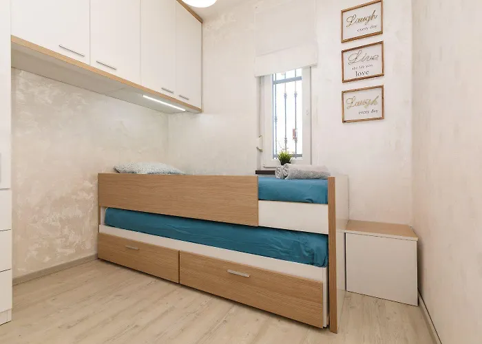 Vakantiehuis Faszinierendes Nur 500 Meter Zum Mit Meerblick, Whirlpool, Grill Dramalj