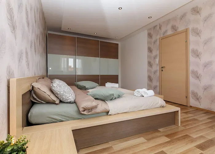 Faszinierendes Nur 500 Meter Zum Mit Meerblick, Whirlpool, Grill Vakantiehuis Dramalj