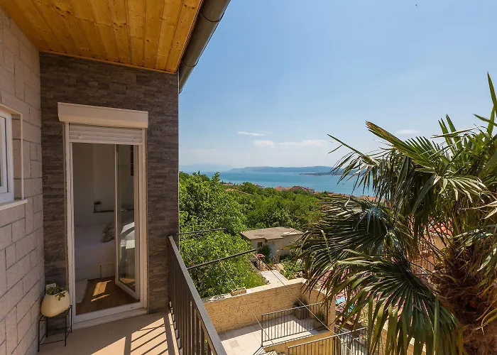 Faszinierendes Nur 500 Meter Zum Mit Meerblick, Whirlpool, Grill Vakantiehuis Dramalj
