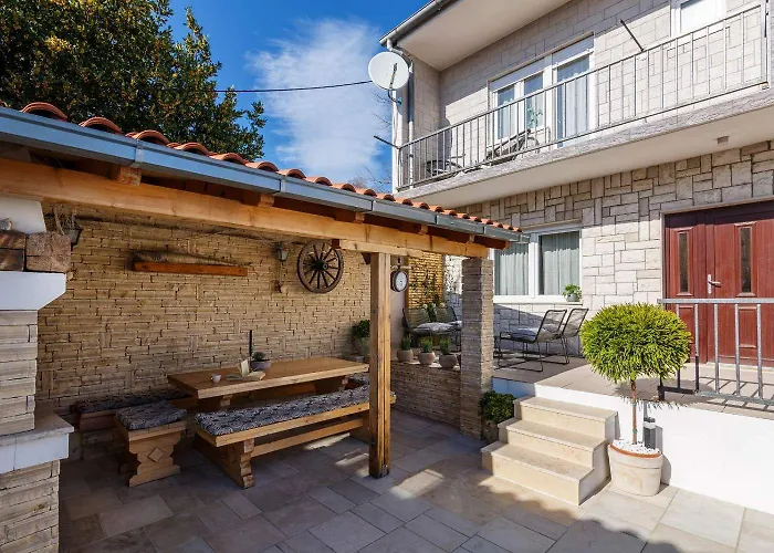 Faszinierendes Nur 500 Meter Zum Mit Meerblick, Whirlpool, Grill * Dramalj