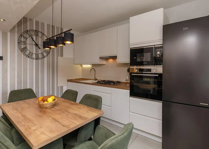 Faszinierendes Nur 500 Meter Zum Mit Meerblick, Whirlpool, Grill * Dramalj